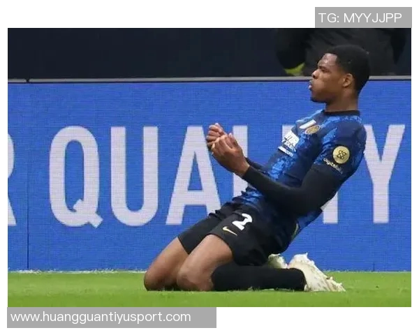 邓弗里斯脚踝伤情恢复不理想确定缺席米兰德比战